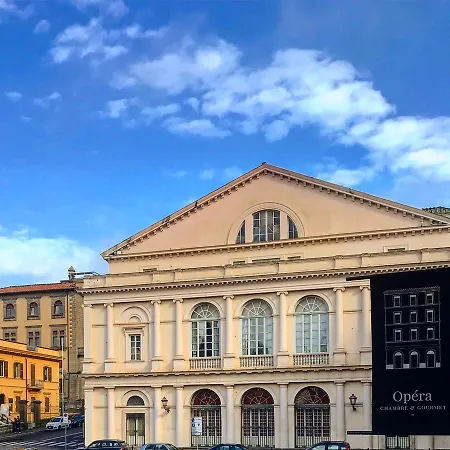 Opera & Gourmet Bed & Breakfast 3*
